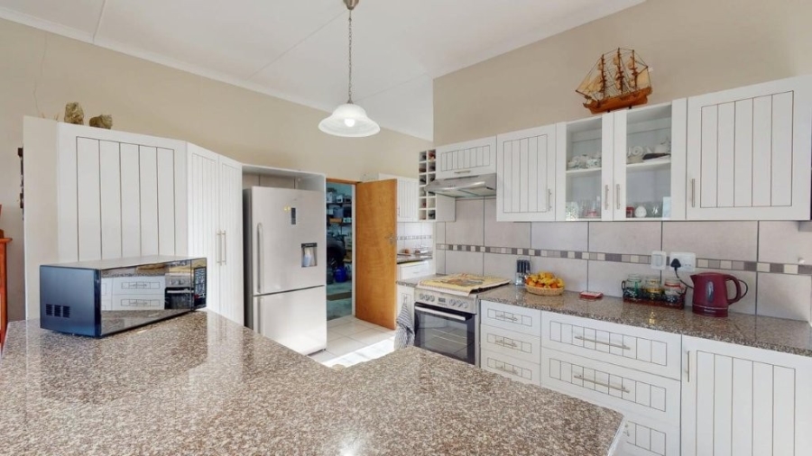 3 Bedroom Property for Sale in Stilbaai Wes Western Cape